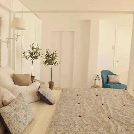 Beachfront Es Turo Apartment