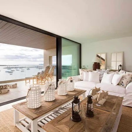 Beachfront Es Turo Apartment Colonia de Sant Jordi