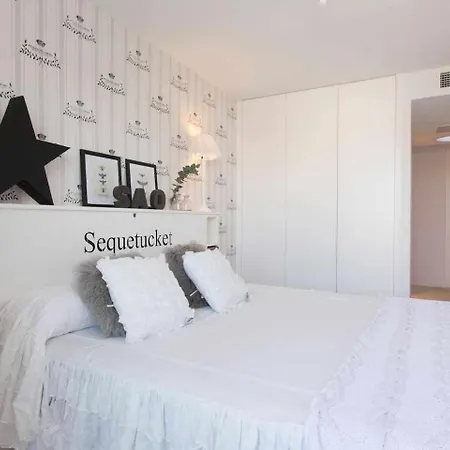 Beachfront Es Turo Apartment