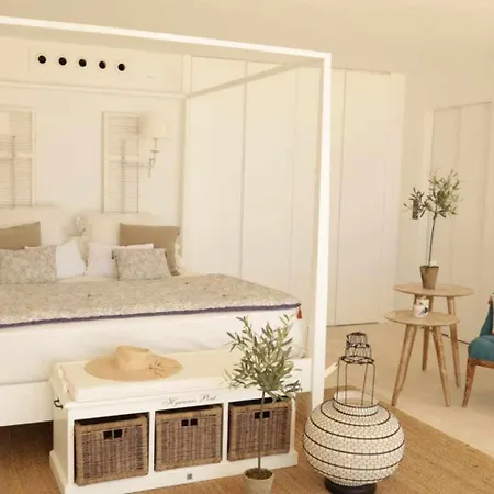 Beachfront Es Turo Apartment